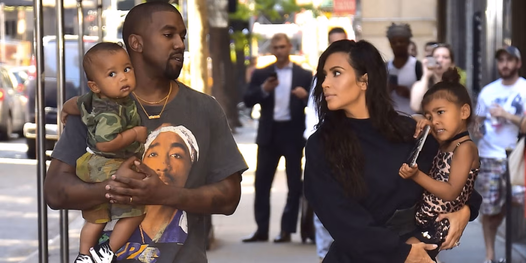 Kanye West pozywa Kim Kardashian. Zarzuca jej utrudnianie kontaktów z dziećmi i łamanie warunków rozwodu. „Nie widziałem Sainta cały rok” – twierdzi.